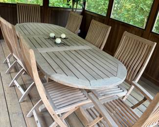Gloster Teak table for 8 w/folding chairs 