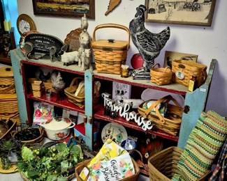 Large selection of Longaberger baskets