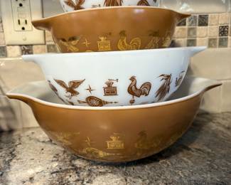 Pyrex Early American Cinderella bowl set