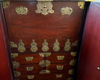 Asian desk