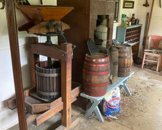 Home wine making grape crusher