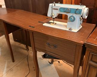 Vintage Singer Sewing Table