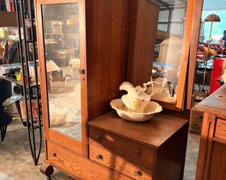 Antique Wash Basin Dresser with Mirror