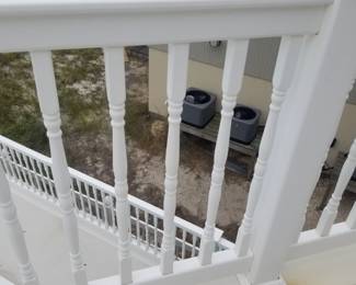 Vinyl railing detail
