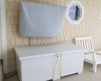Deck box; outdoor TV