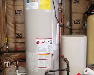 Hot water heater