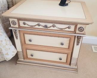 King bedroom suite: two nightstands