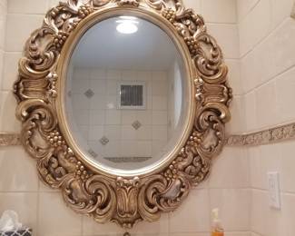 Mirror detail