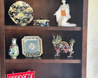 Wonderful Decor Available and Another Look at the Gorgeous Whalen Furniture Co. Bookshelf.