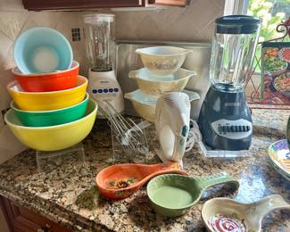 Vintage Pyrex Colorful Nesting Bowls, Hamilton Beach Mixer, Vintage Pyrex Forest Fancies Mushroom Nesting Casserole Bowls, Set of 3.