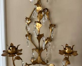 Lovely Vintage Gold Gilt Hollywood Regency Wall Sconce Candelabra.