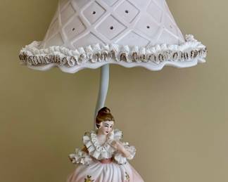 Lenwile Ardult Porcelain Lamp; Elegant & Sweet 18"H