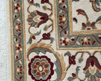 Detailed View of the Vibrant Colors of the Royal Luxury 6'5" x 9'9" Area Rug.