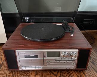 Boytone BT-38SM Classic Turntable Record Player Cassette System, AM/FM Radio