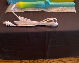 The Beachwaver Co. B1 Rotating Curling Iron - Never Used -
