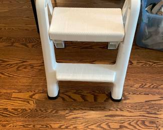 Rubbermaid Two-Step Folding Foot Stool