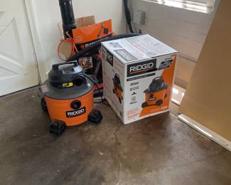 RIDGID Wet/Dry Shop Vacuum with Filter