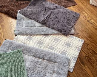 Bath and Accent Rugs