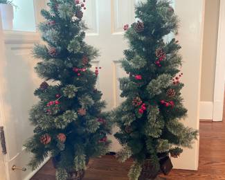 Pre-lit Artificial Topiary Outdoor Indoor Faux Pine Trees 4FT Tall 2 Set