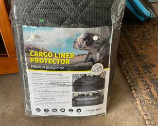 Meadowlark SUV Cargo Liner Dog Seat Covers