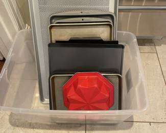 Kitchen Pans Various Sizes