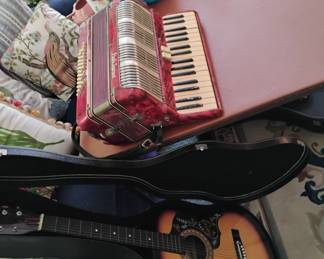 Accordion, guitar & mandolins
