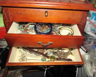 jewelry & jewelry box