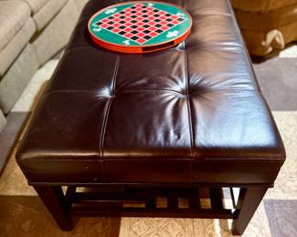 Pre-Sale Item
Brown wood and Pleather top ottoman or coffee table $40.00
Walk out basement 
Call or text 314-434-6492 to make your Appointment. 
