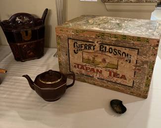 Tea caddy and box