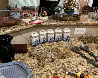 Blue and white spice set.