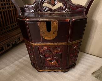 Chinese tea caddy. Could it be rosewood?