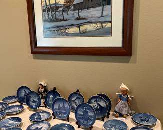 Framed art is a compliment to the plates.