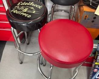 1630 4 Stools