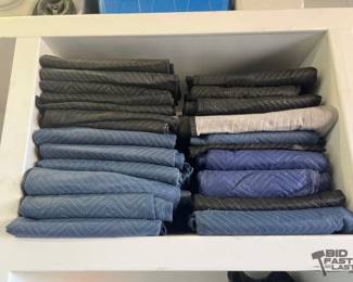 2520 Approximately 20 Moving Blankets