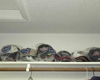 7615 Approx 30 Hats