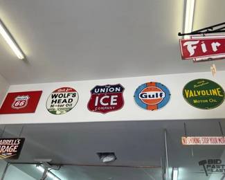 1775 5 Signs