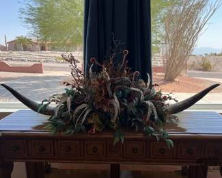 6130 Longhorn Floral Decor