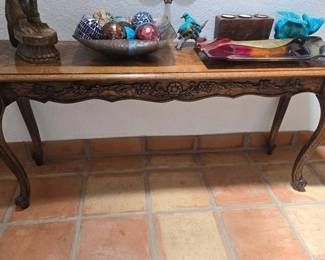 6040 Wooden Carved Sofa Table