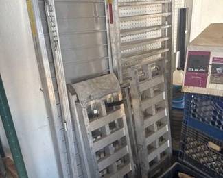 9012 3 Pairs of Loading Ramps