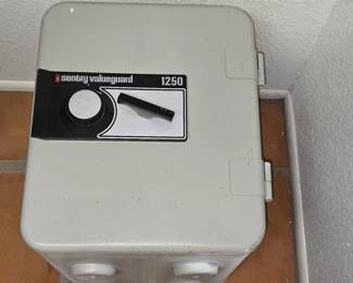 7645 Sentry Value Guard 1250 Safe