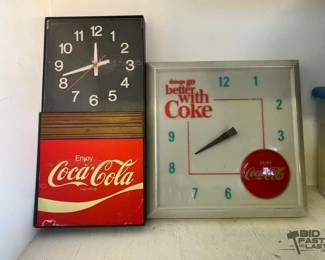 2540 2 CocaCola Clocks