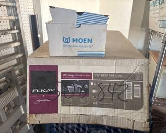 9014 Elkay Stainless Steel Sink and Moen Brantford Shower Trim