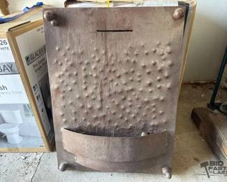 9004 Wall Mount Water Fountain