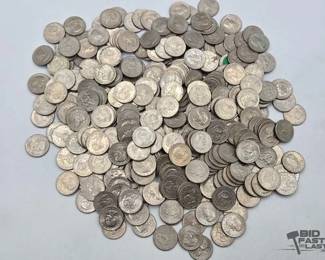 32 Approx 340 Susan B. Anthony Dollar Coins