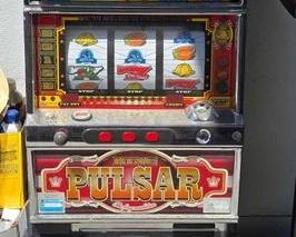 1005 King Pulsar Slot Machine