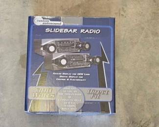 1115 Custom Auto Sound Radio