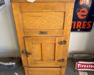 1955 Gibson Ice Box