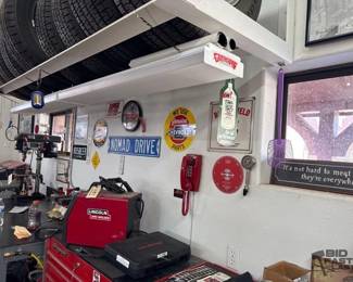 1262 19 Signs, Wall Decorations, Tach