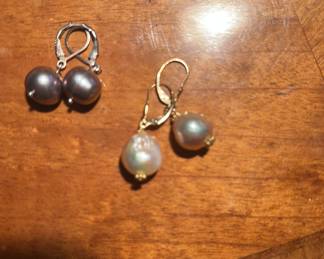 Freshwater pearl earrings