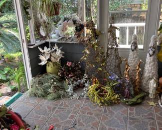 Lots of nice quality floral.
